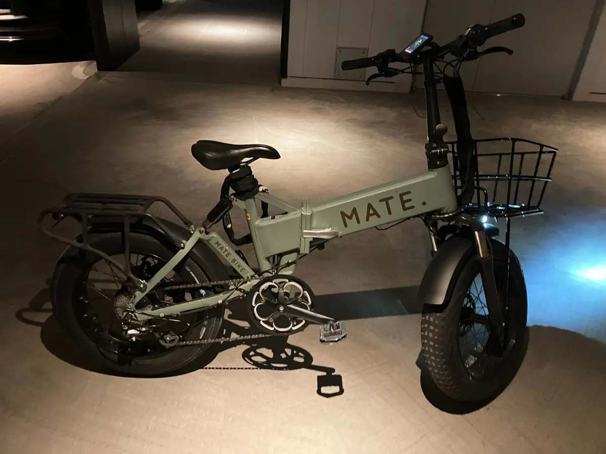 MATE X バスケット付き タイヤ交換